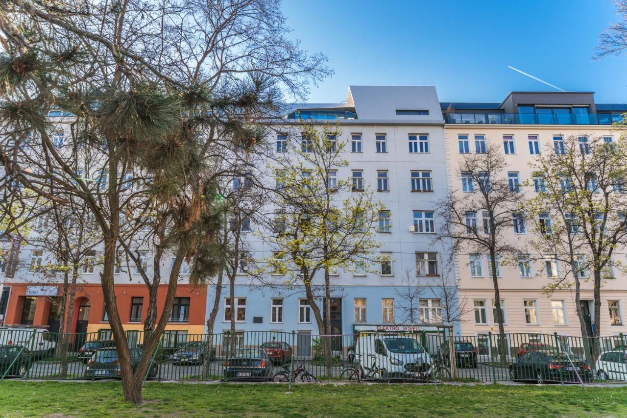 Herzlich Willkommen - Kuess Die Hand 3 Вена Экстерьер фото